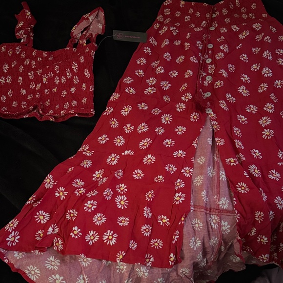 No Boundaries Other - No Boundaries Red Daisy Print Two-Piece Set